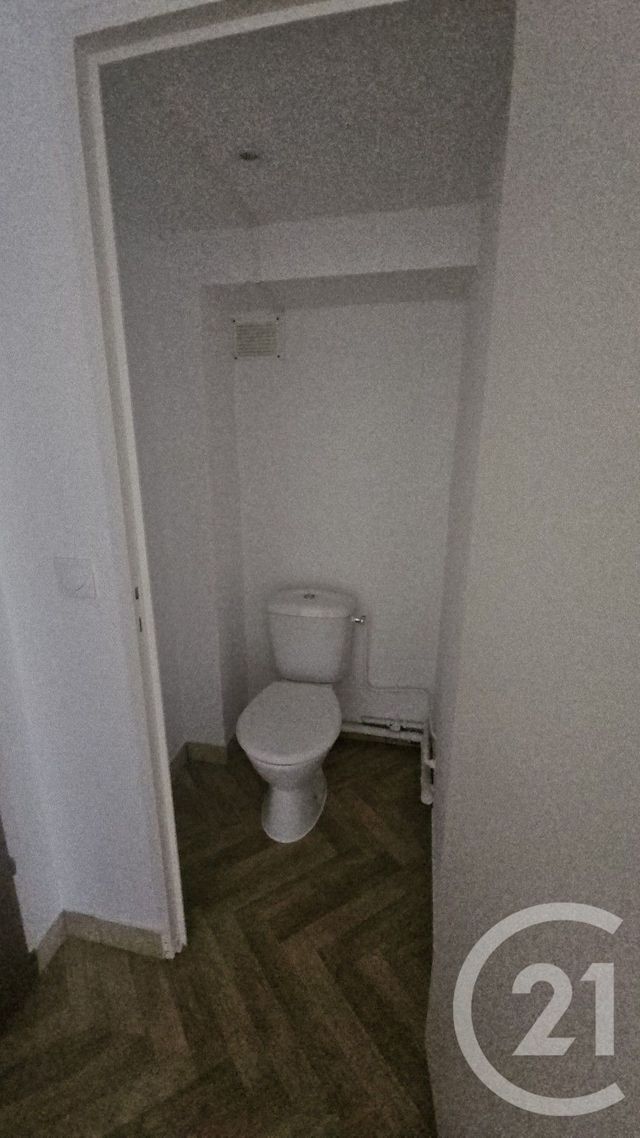 Appartement F2 &agrave; louer - 2 pi&egrave;ces - 40,30 m2 - Montlucon - 03 - AUVERGNE