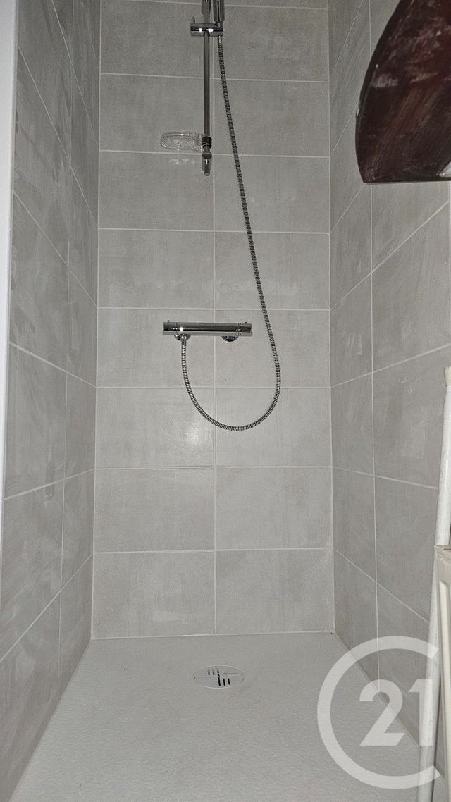 Appartement F2 &agrave; louer - 2 pi&egrave;ces - 40,30 m2 - Montlucon - 03 - AUVERGNE