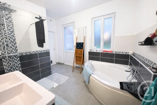 Maison &agrave; vendre - 5 pi&egrave;ces - 170 m2 - Montlucon - 03 - AUVERGNE