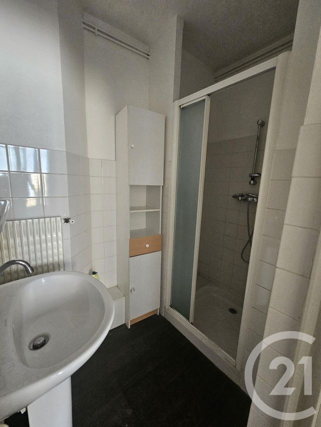 Appartement F3 &agrave; louer - 3 pi&egrave;ces - 68,52 m2 - Montlucon - 03 - AUVERGNE
