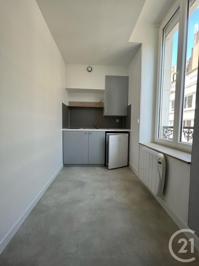 Appartement F1 &agrave; louer - 1 pi&egrave;ce - 24,34 m2 - Montlucon - 03 - AUVERGNE