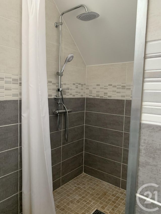 Maison &agrave; louer - 3 pi&egrave;ces - 67,51 m2 - Montlucon - 03 - AUVERGNE