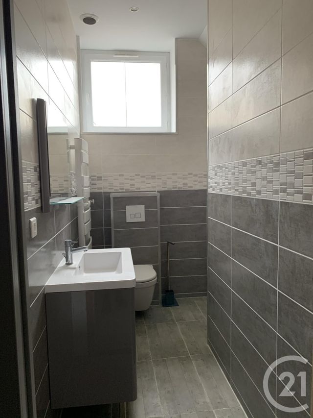 Maison &agrave; louer - 3 pi&egrave;ces - 67,51 m2 - Montlucon - 03 - AUVERGNE