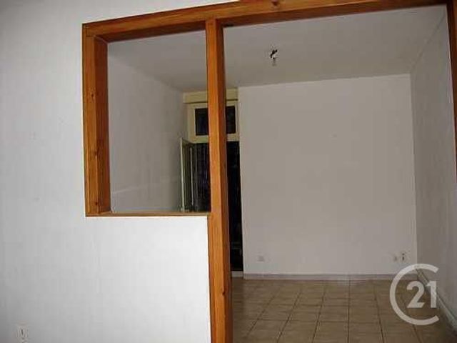 Appartement F3 &agrave; louer - 3 pi&egrave;ces - 56,80 m2 - Montlucon - 03 - AUVERGNE