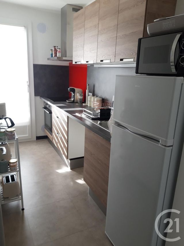 Appartement F2 &agrave; louer - 2 pi&egrave;ces - 49 m2 - Montlucon - 03 - AUVERGNE