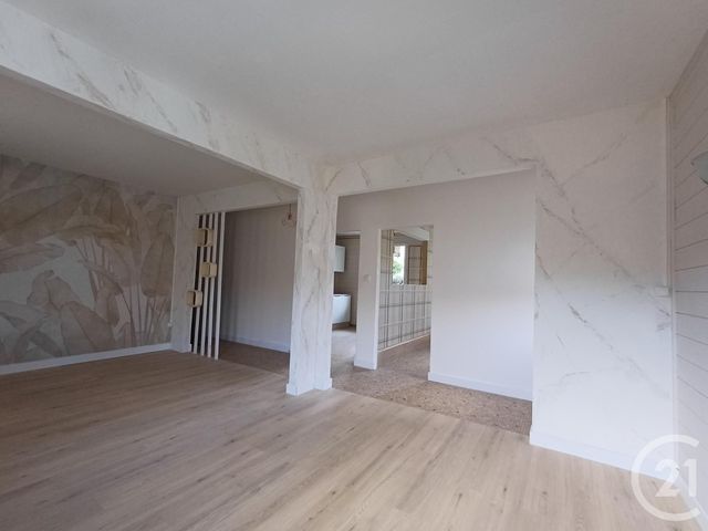 Maison &agrave; vendre - 10 pi&egrave;ces - 230 m2 - Lavault Ste Anne - 03 - AUVERGNE