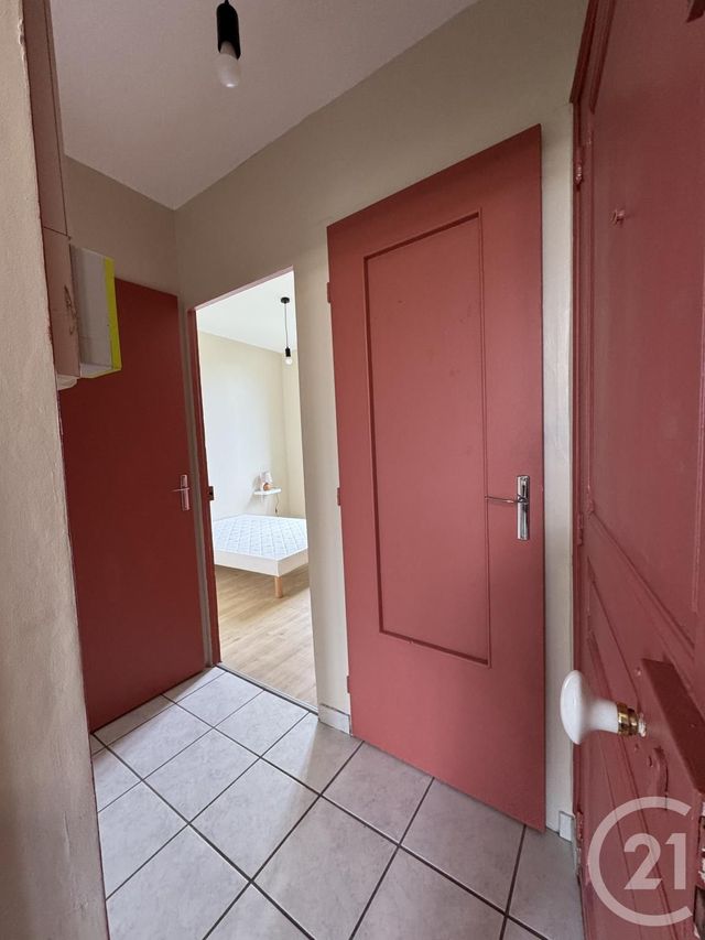 Appartement F2 &agrave; louer - 2 pi&egrave;ces - 38,84 m2 - Montlucon - 03 - AUVERGNE