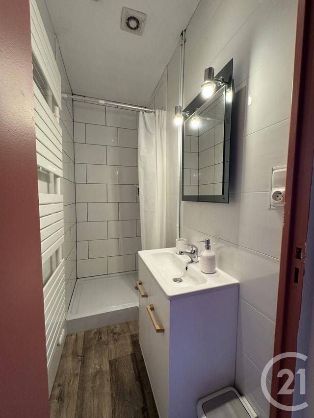 Appartement F2 &agrave; louer - 2 pi&egrave;ces - 38,84 m2 - Montlucon - 03 - AUVERGNE