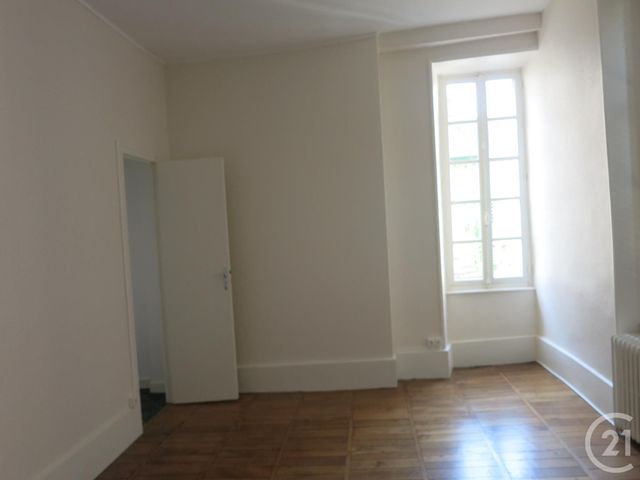 Appartement F2 &agrave; louer - 2 pi&egrave;ces - 50 m2 - Montlucon - 03 - AUVERGNE