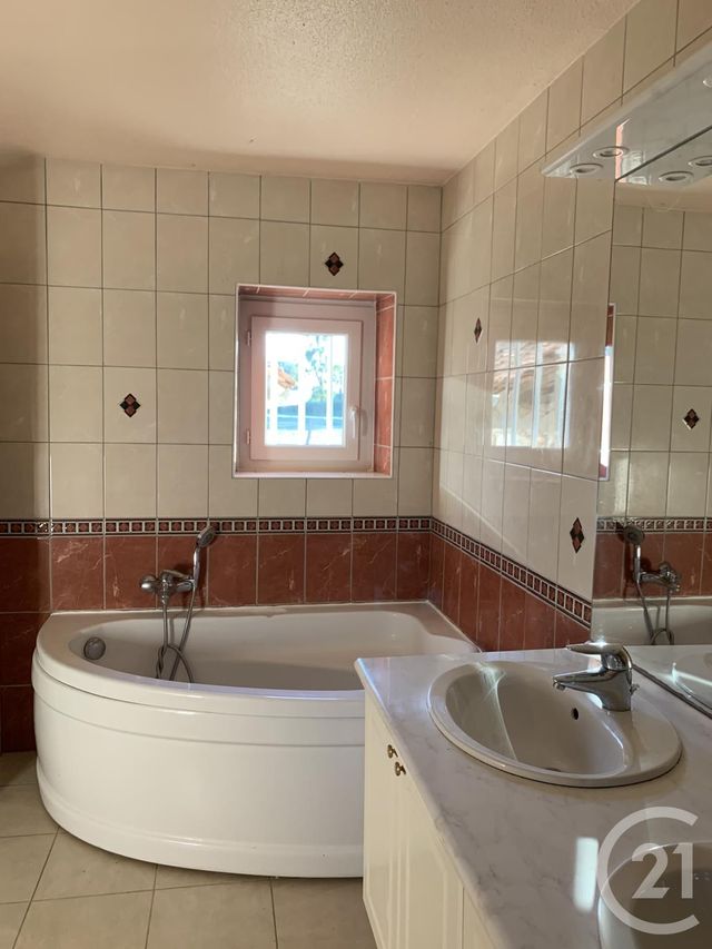 Maison &agrave; louer - 5 pi&egrave;ces - 167,58 m2 - Sauvagny - 03 - AUVERGNE