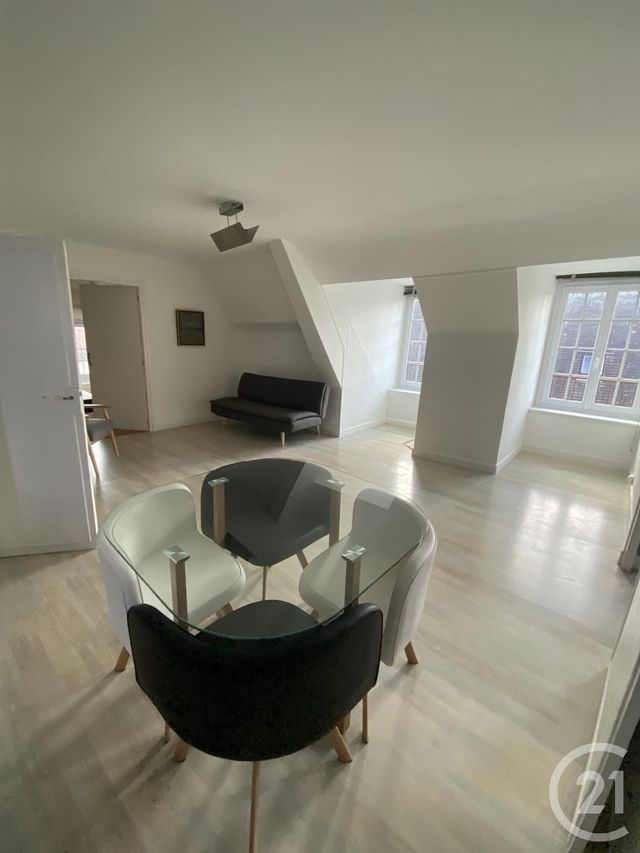 Appartement F3 &agrave; louer - 3 pi&egrave;ces - 63,02 m2 - Montlucon - 03 - AUVERGNE