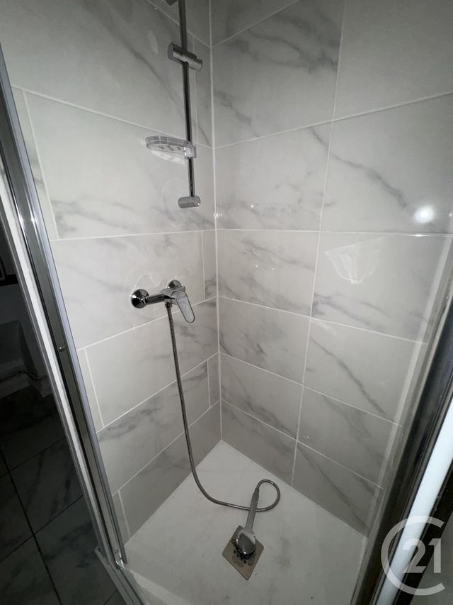 Appartement F3 &agrave; louer - 3 pi&egrave;ces - 63,02 m2 - Montlucon - 03 - AUVERGNE