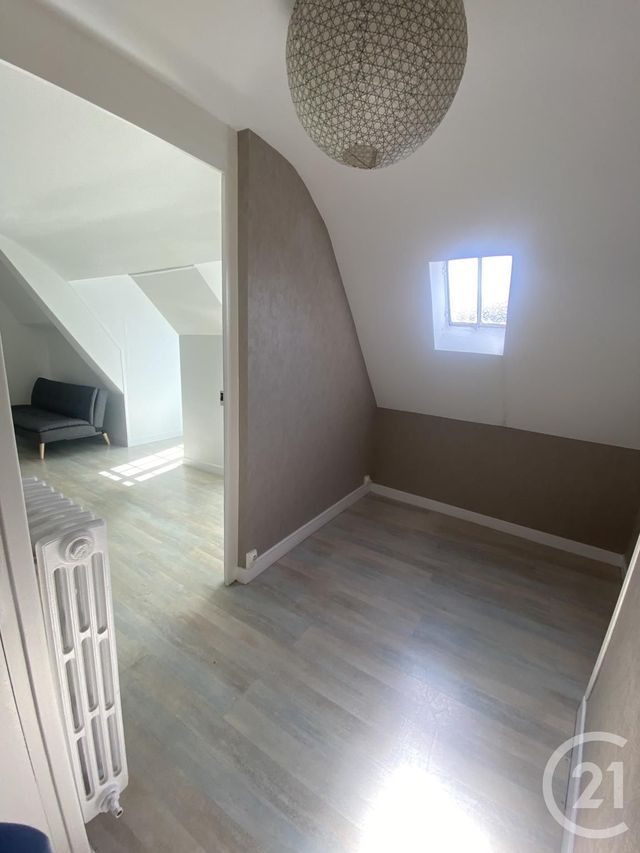 Appartement F3 &agrave; louer - 3 pi&egrave;ces - 63,02 m2 - Montlucon - 03 - AUVERGNE