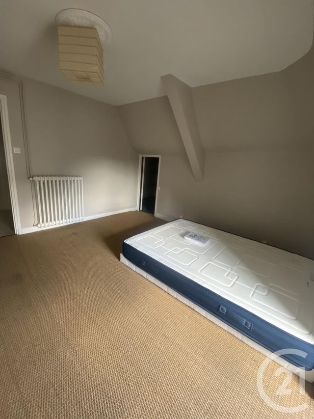 Appartement F3 &agrave; louer - 3 pi&egrave;ces - 63,02 m2 - Montlucon - 03 - AUVERGNE