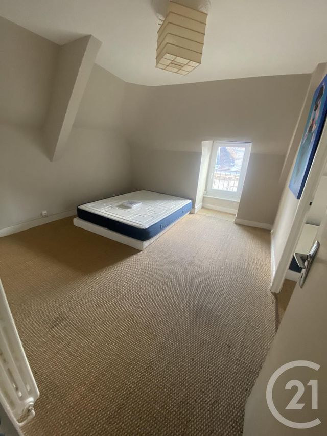 Appartement F3 &agrave; louer - 3 pi&egrave;ces - 63,02 m2 - Montlucon - 03 - AUVERGNE