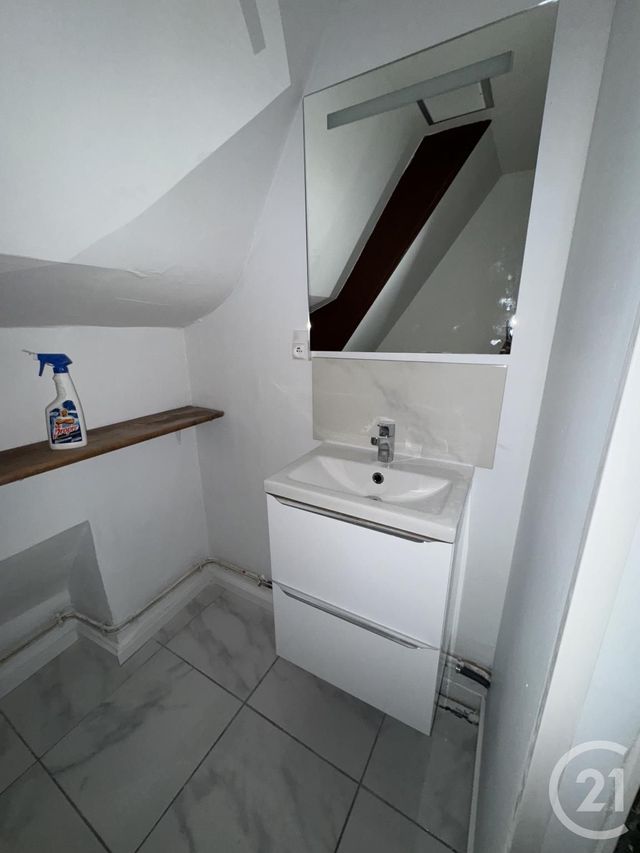 Appartement F3 &agrave; louer - 3 pi&egrave;ces - 63,02 m2 - Montlucon - 03 - AUVERGNE