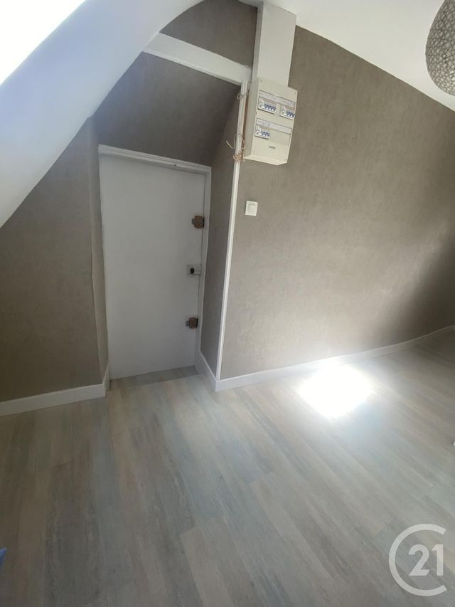 Appartement F3 &agrave; louer - 3 pi&egrave;ces - 63,02 m2 - Montlucon - 03 - AUVERGNE
