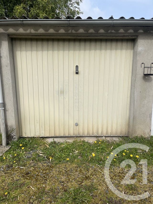 Parking &agrave; louer - 12 m2 - Montlucon - 03 - AUVERGNE