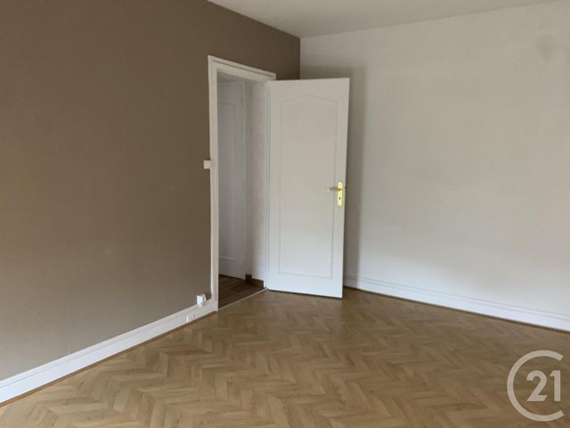 Appartement F4 &agrave; louer - 5 pi&egrave;ces - 95,73 m2 - Montlucon - 03 - AUVERGNE