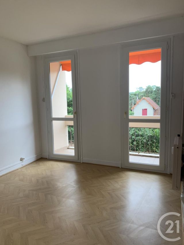 Appartement F4 &agrave; louer - 5 pi&egrave;ces - 95,73 m2 - Montlucon - 03 - AUVERGNE