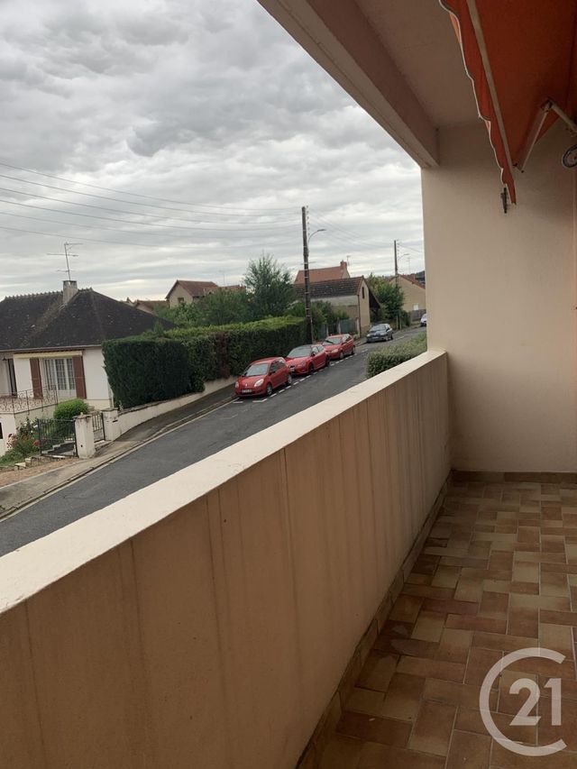 Appartement F4 &agrave; louer - 5 pi&egrave;ces - 95,73 m2 - Montlucon - 03 - AUVERGNE