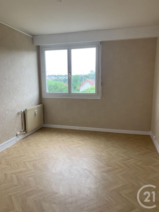Appartement F4 &agrave; louer - 5 pi&egrave;ces - 95,73 m2 - Montlucon - 03 - AUVERGNE