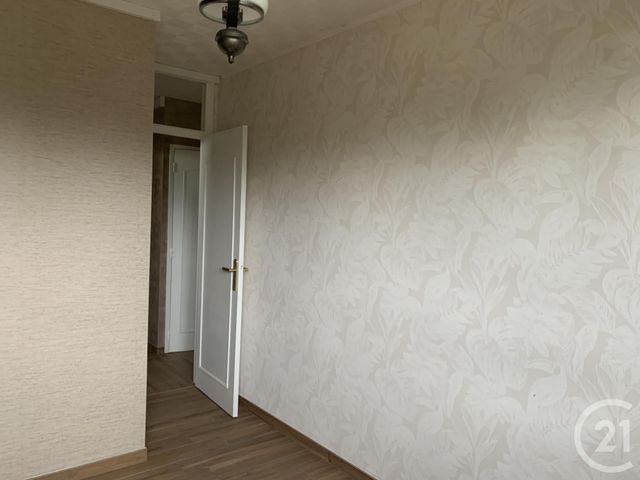 Appartement F4 &agrave; louer - 5 pi&egrave;ces - 95,73 m2 - Montlucon - 03 - AUVERGNE