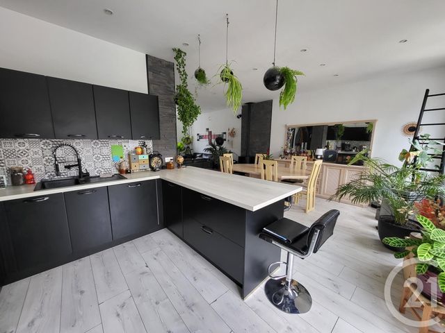 Maison &agrave; louer - 4 pi&egrave;ces - 103,30 m2 - Treignat - 03 - AUVERGNE