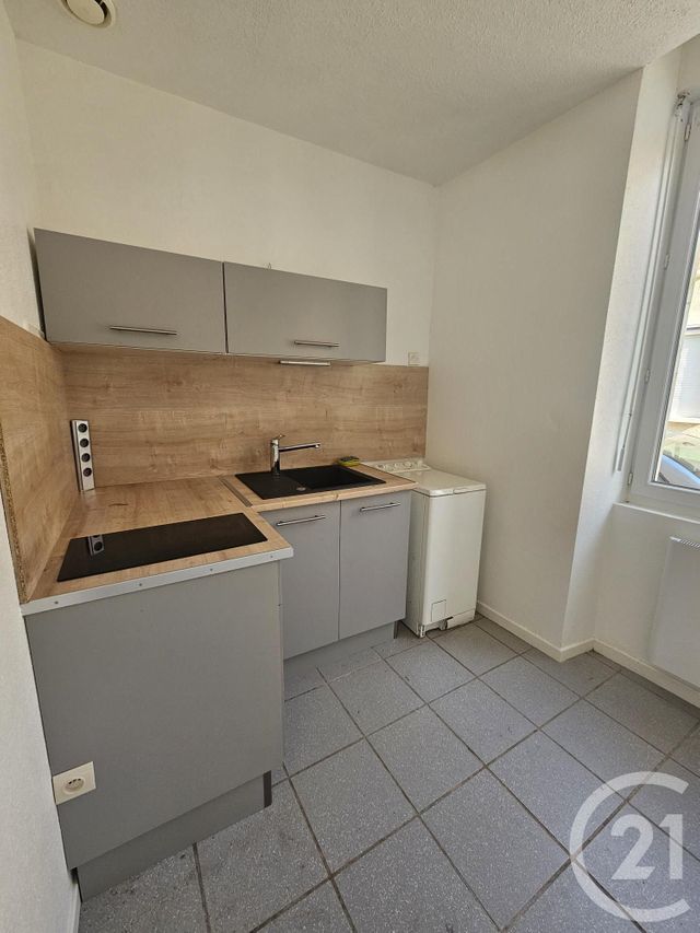 Appartement F2 &agrave; louer - 2 pi&egrave;ces - 32,98 m2 - Evaux Les Bains - 23 - LIMOUSIN