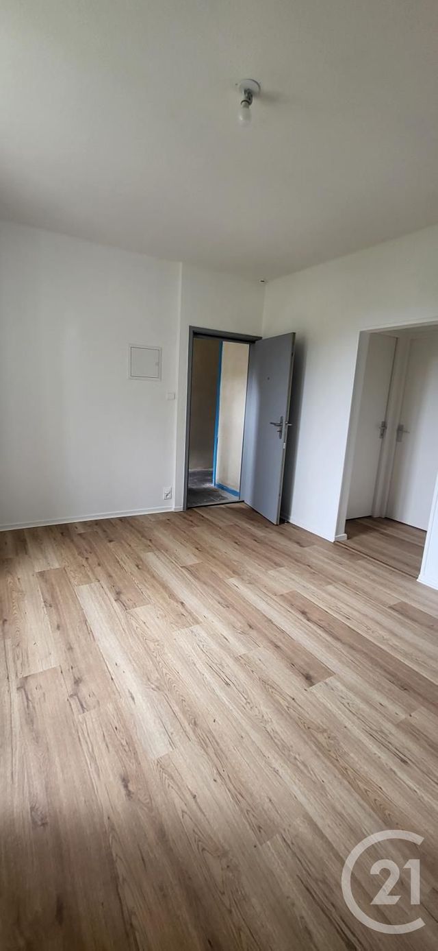 Appartement F2 &agrave; louer - 2 pi&egrave;ces - 32,98 m2 - Evaux Les Bains - 23 - LIMOUSIN