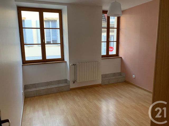 Appartement F2 bis &agrave; louer - 3 pi&egrave;ces - 71,38 m2 - Montlucon - 03 - AUVERGNE