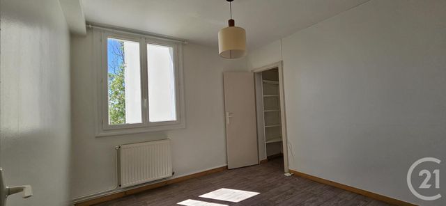 Appartement F4 &agrave; vendre - 4 pi&egrave;ces - 65,94 m2 - Montlucon - 03 - AUVERGNE