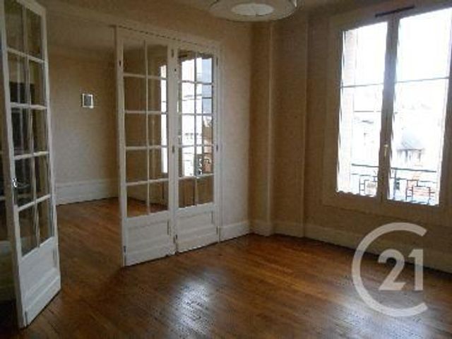 Appartement F3 &agrave; louer - 4 pi&egrave;ces - 75 m2 - Montlucon - 03 - AUVERGNE