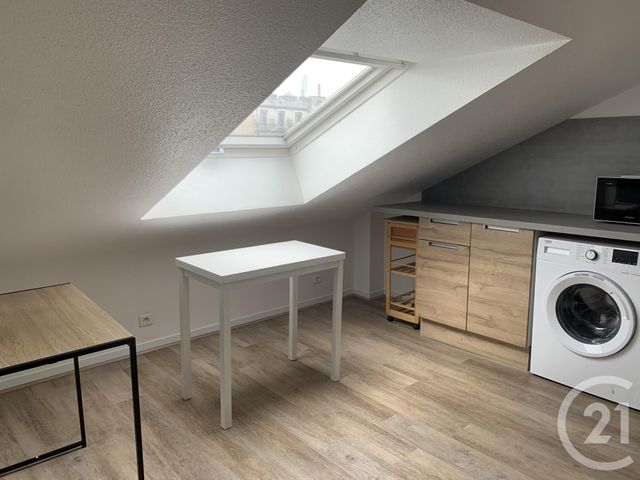Appartement F3 &agrave; louer - 3 pi&egrave;ces - 44,63 m2 - Montlucon - 03 - AUVERGNE