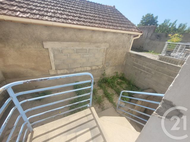 Maison &agrave; louer - 4 pi&egrave;ces - 88 m2 - Montlucon - 03 - AUVERGNE