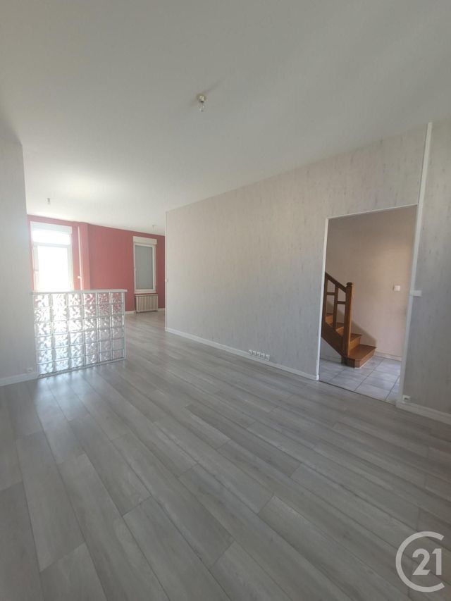 Maison &agrave; louer - 4 pi&egrave;ces - 88 m2 - Montlucon - 03 - AUVERGNE