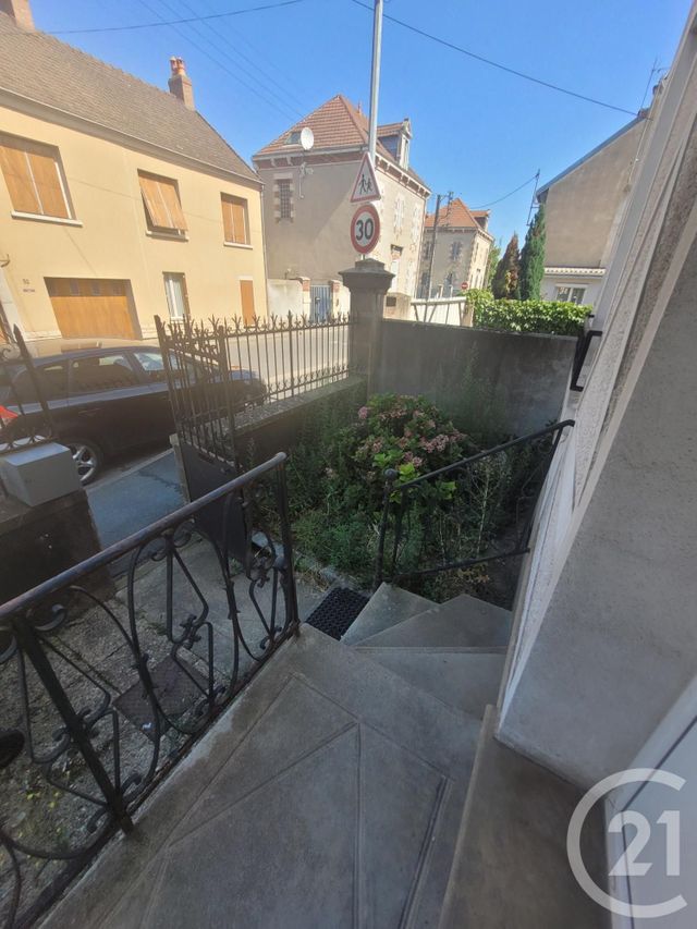 Maison &agrave; louer - 4 pi&egrave;ces - 88 m2 - Montlucon - 03 - AUVERGNE