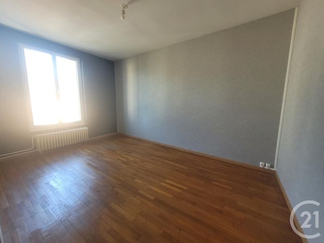 Maison &agrave; louer - 4 pi&egrave;ces - 88 m2 - Montlucon - 03 - AUVERGNE