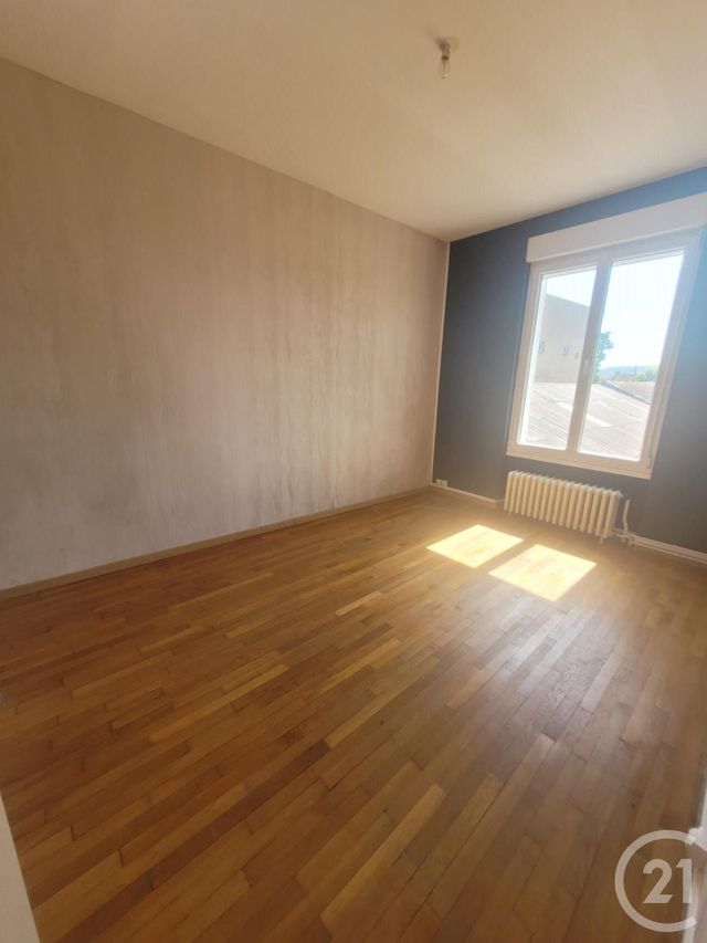 Maison &agrave; louer - 4 pi&egrave;ces - 88 m2 - Montlucon - 03 - AUVERGNE