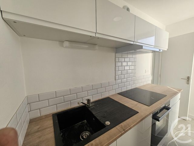 Appartement F3 &agrave; louer - 3 pi&egrave;ces - 77,24 m2 - Montlucon - 03 - AUVERGNE