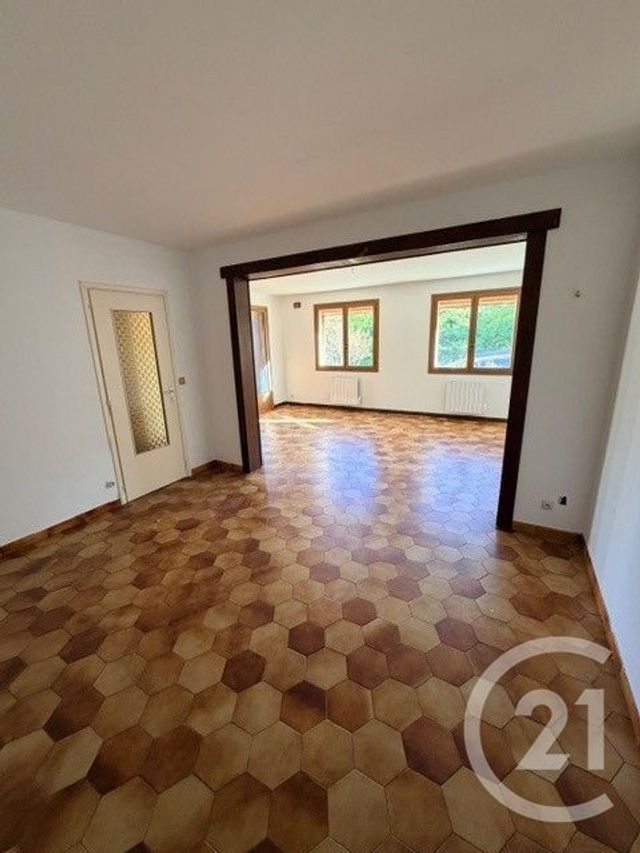 Maison &agrave; louer - 5 pi&egrave;ces - 128 m2 - Montlucon - 03 - AUVERGNE
