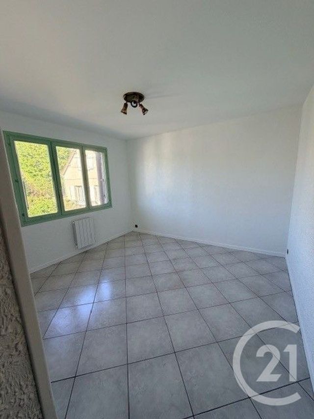 Maison &agrave; louer - 5 pi&egrave;ces - 128 m2 - Montlucon - 03 - AUVERGNE