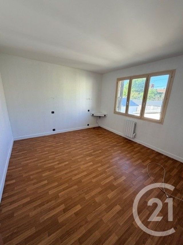 Maison &agrave; louer - 5 pi&egrave;ces - 128 m2 - Montlucon - 03 - AUVERGNE