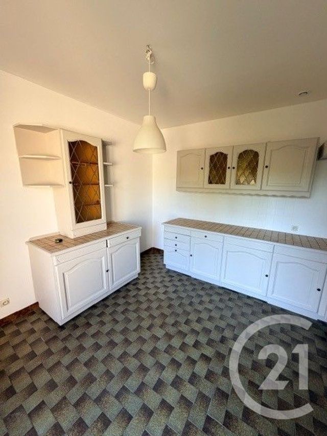 Maison &agrave; louer - 5 pi&egrave;ces - 128 m2 - Montlucon - 03 - AUVERGNE