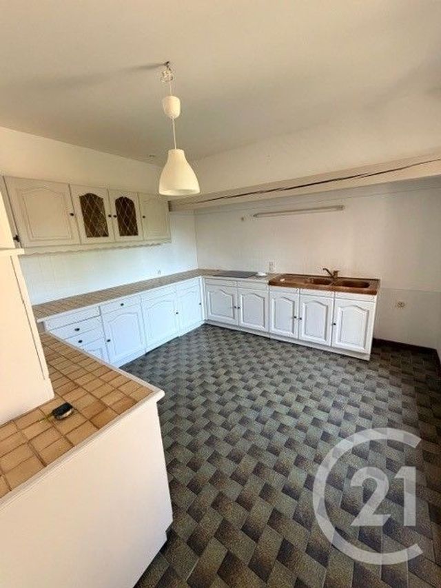 Maison &agrave; louer - 5 pi&egrave;ces - 128 m2 - Montlucon - 03 - AUVERGNE