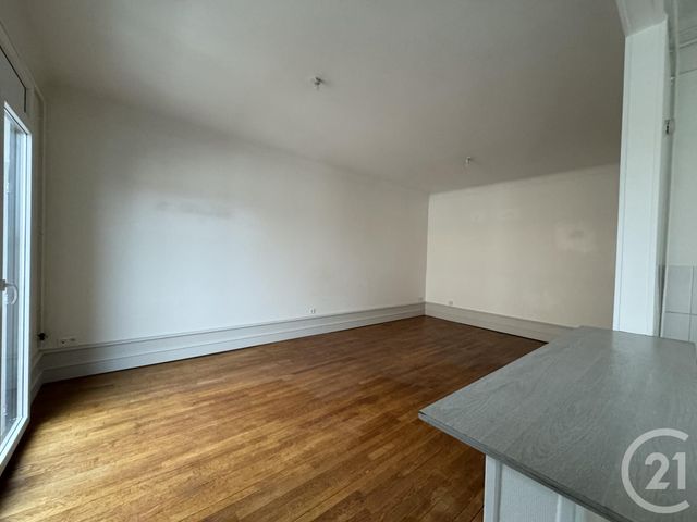 Appartement F3 &agrave; louer - 3 pi&egrave;ces - 80 m2 - Montlucon - 03 - AUVERGNE