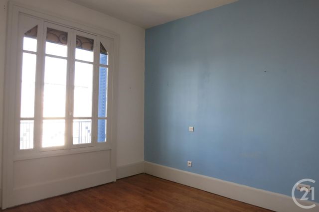 Appartement F3 &agrave; louer - 3 pi&egrave;ces - 80 m2 - Montlucon - 03 - AUVERGNE