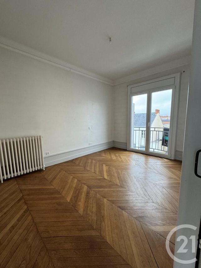 Appartement F3 &agrave; louer - 3 pi&egrave;ces - 80 m2 - Montlucon - 03 - AUVERGNE