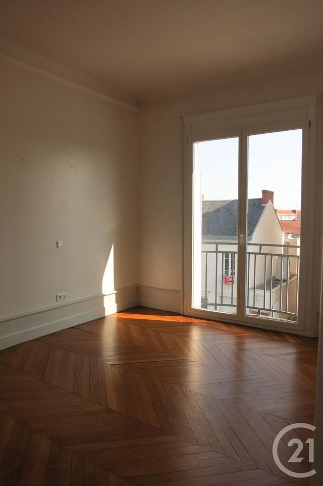 Appartement F3 &agrave; louer - 3 pi&egrave;ces - 80 m2 - Montlucon - 03 - AUVERGNE