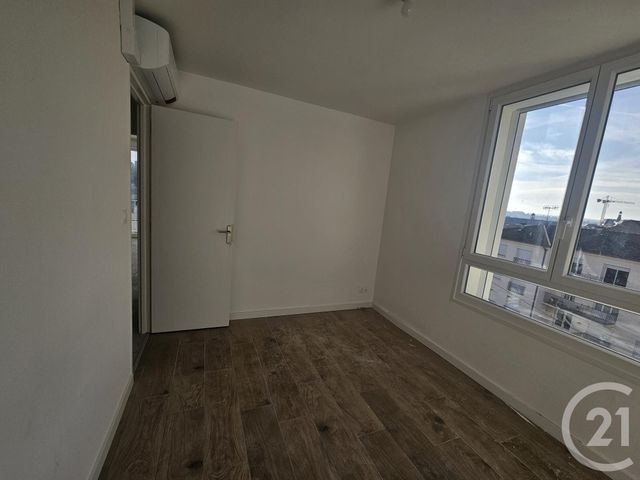 Appartement F3 &agrave; louer - 3 pi&egrave;ces - 77,24 m2 - Montlucon - 03 - AUVERGNE